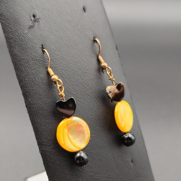 Copper Yellow Shell And Heart Stones Dangle Earrings A6319 - Picture 2 of 5